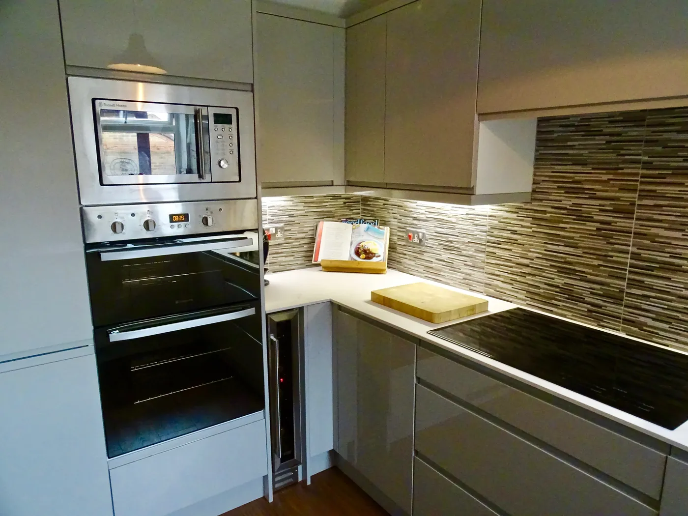 Gloss Grey Kitchen with Integrated Wine Cooler — project photo