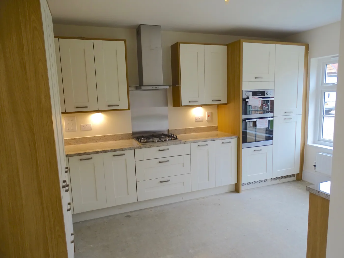 High-Gloss White Kitchen Installation — project photo