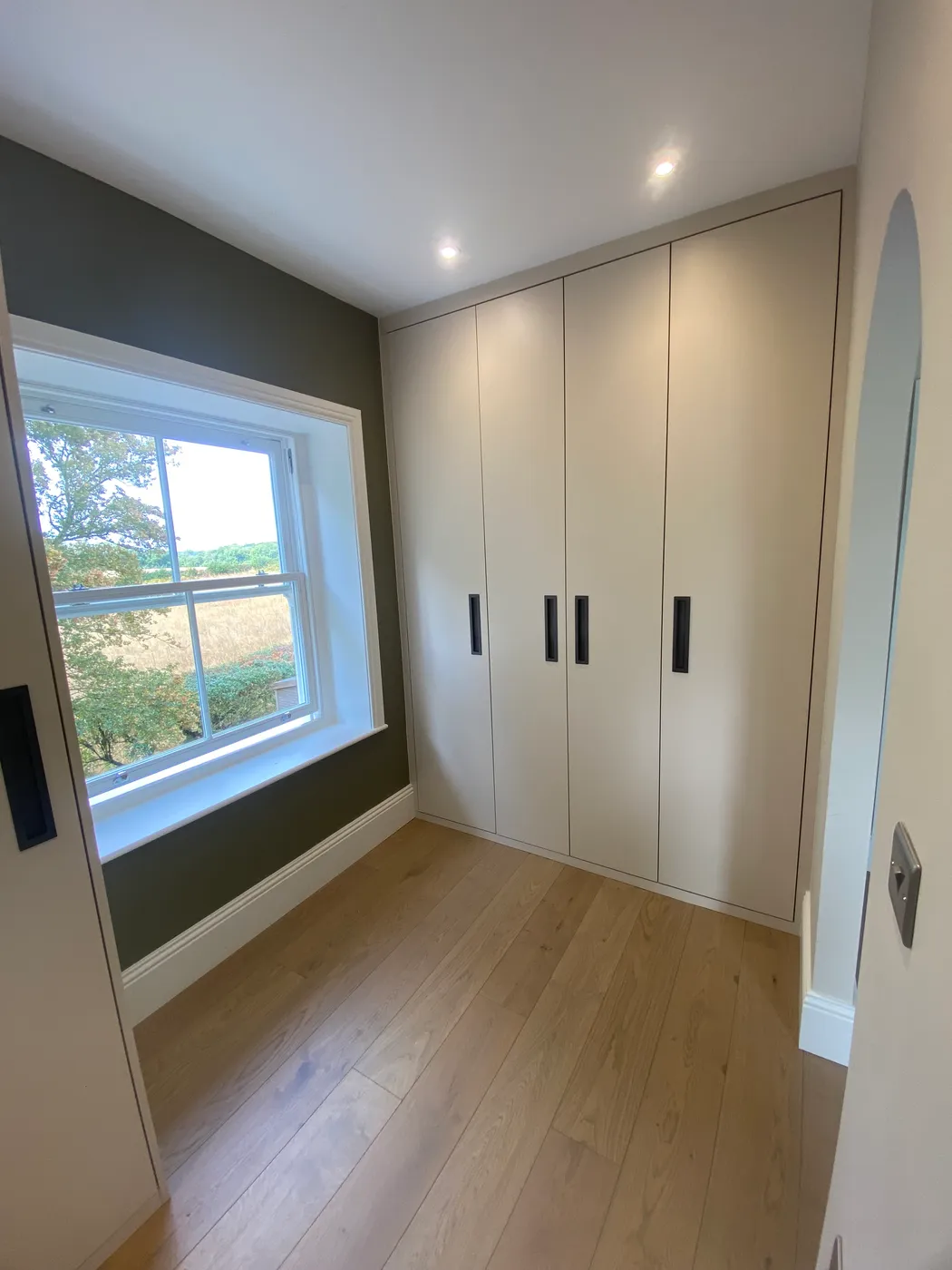 Contemporary Fitted Wardrobe with Oak Internals — project photo