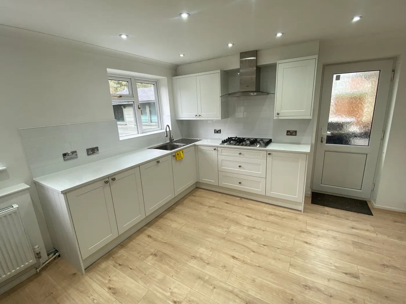 Bright White Shaker Kitchen — project photo