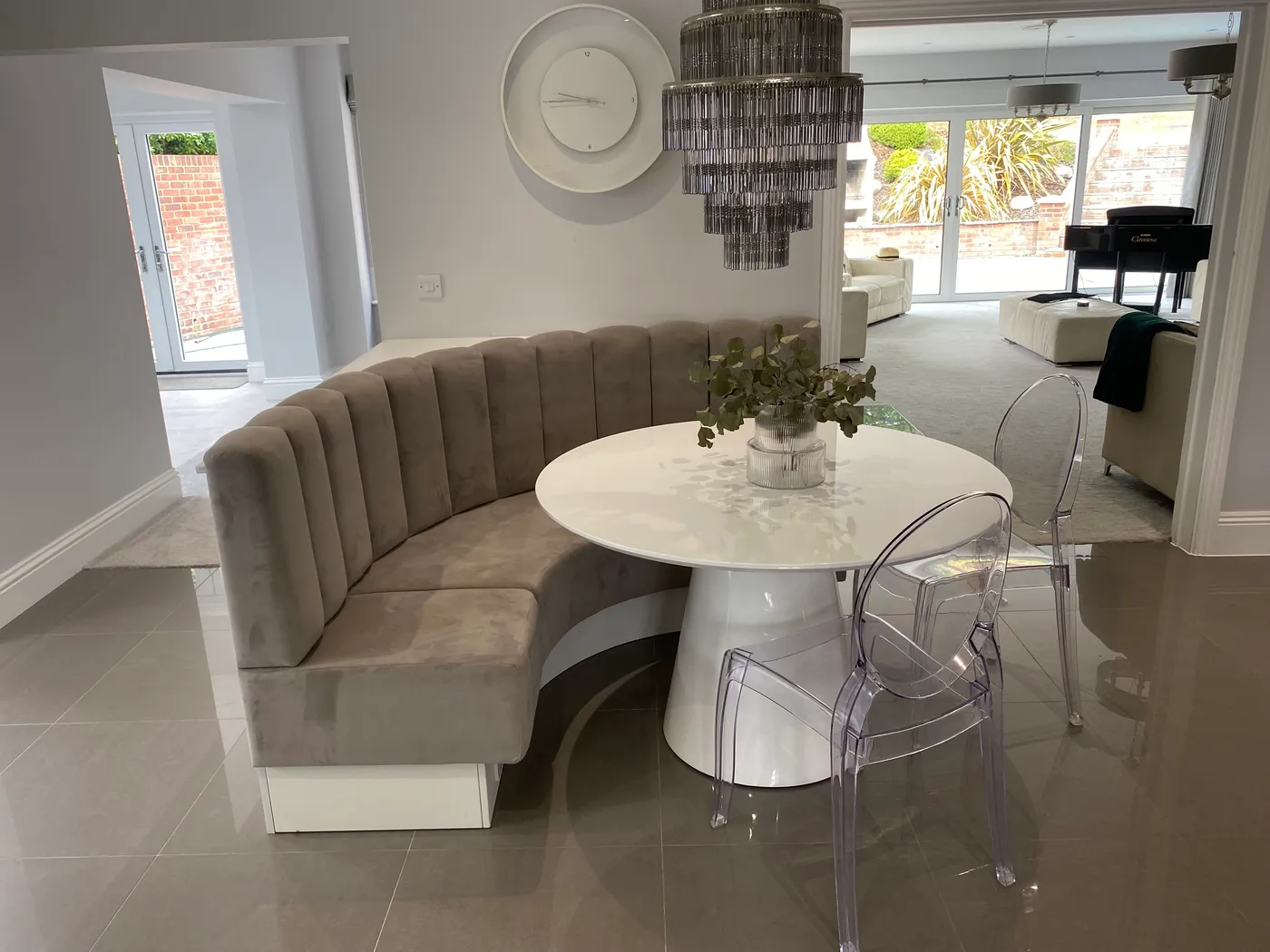 Curved Banquette Dining Nook — project photo