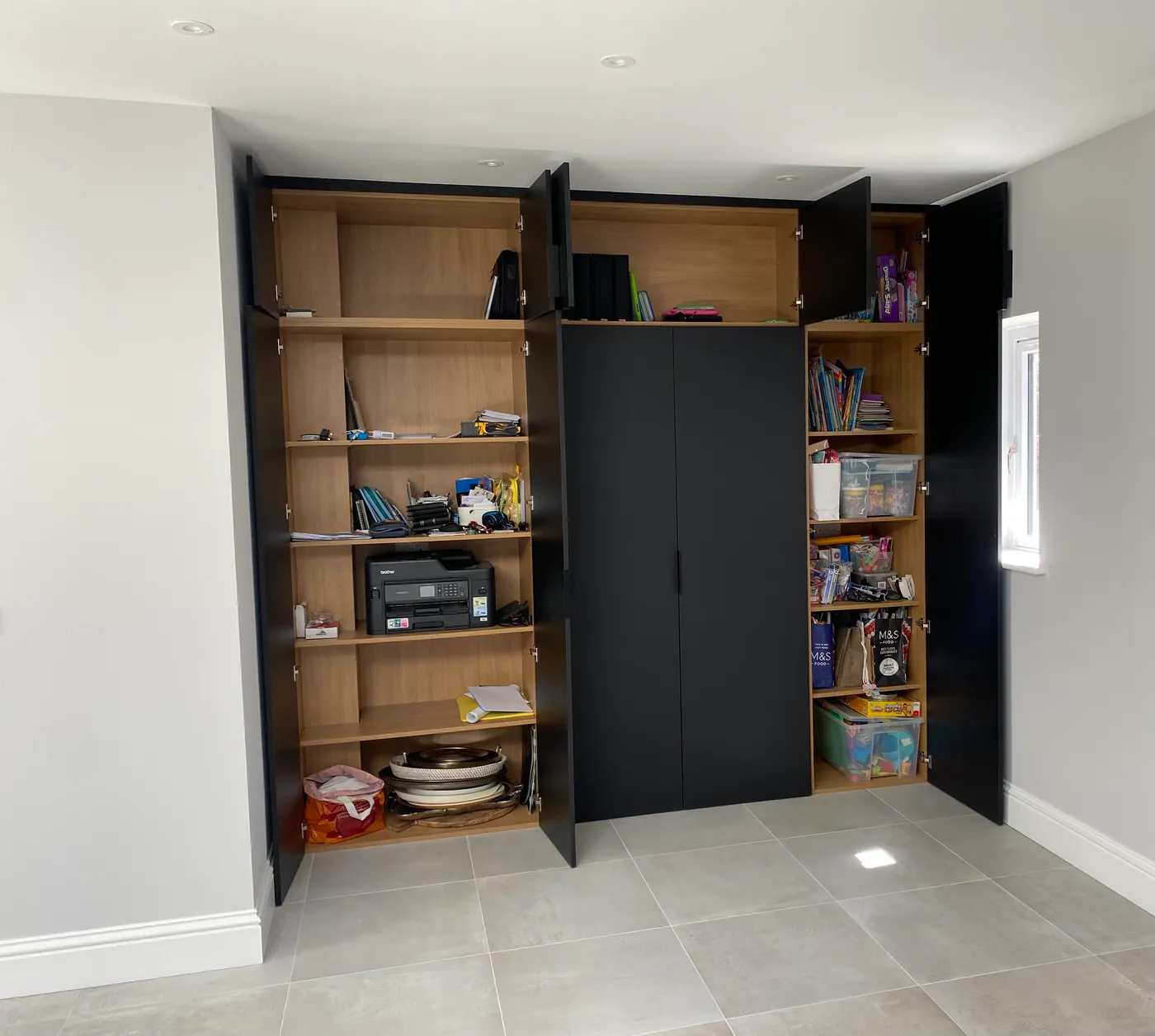 Matte Charcoal Floor-to-Ceiling Wardrobe — project photo