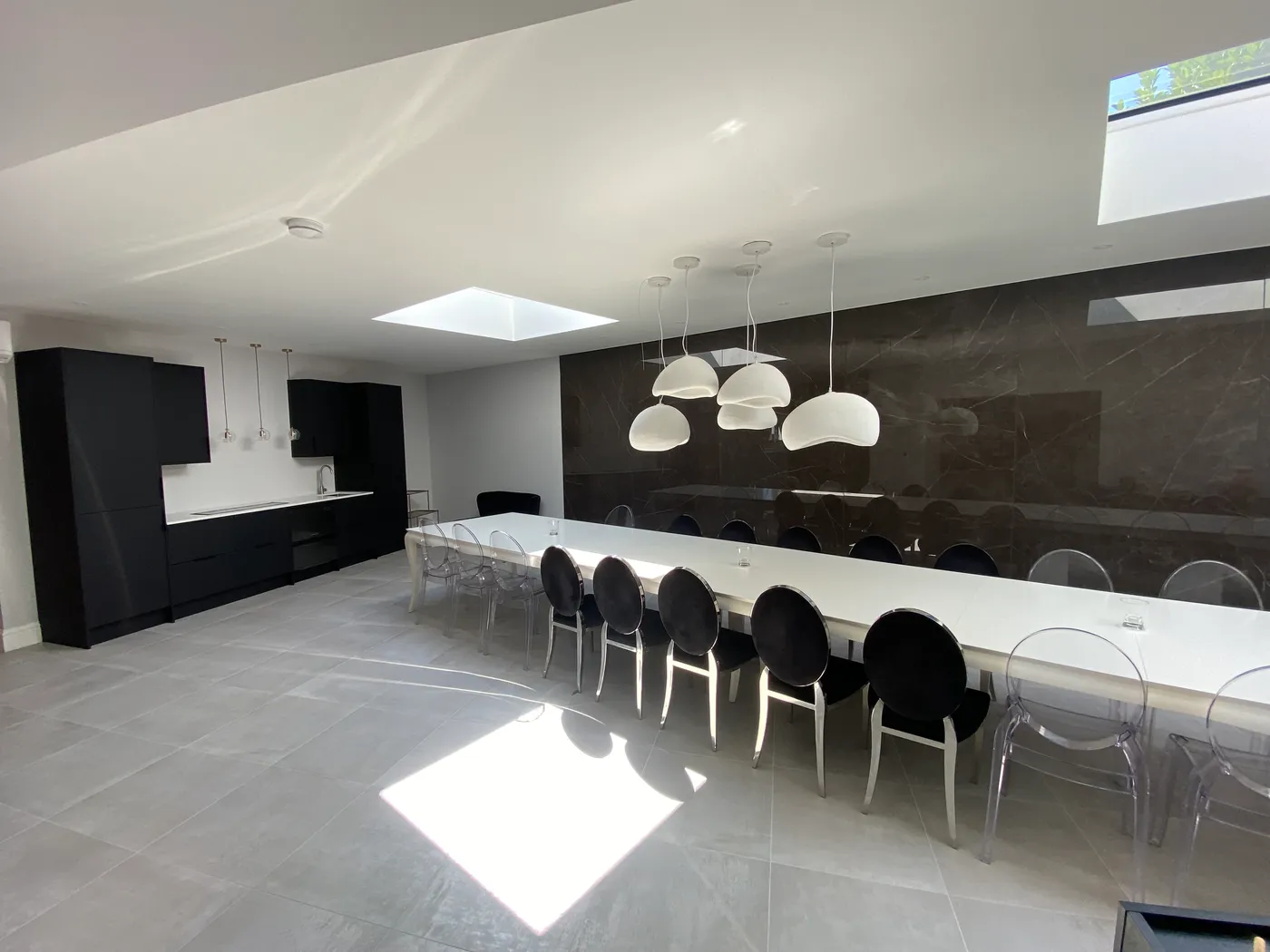 Matte Charcoal Floor-to-Ceiling Wardrobe — project photo