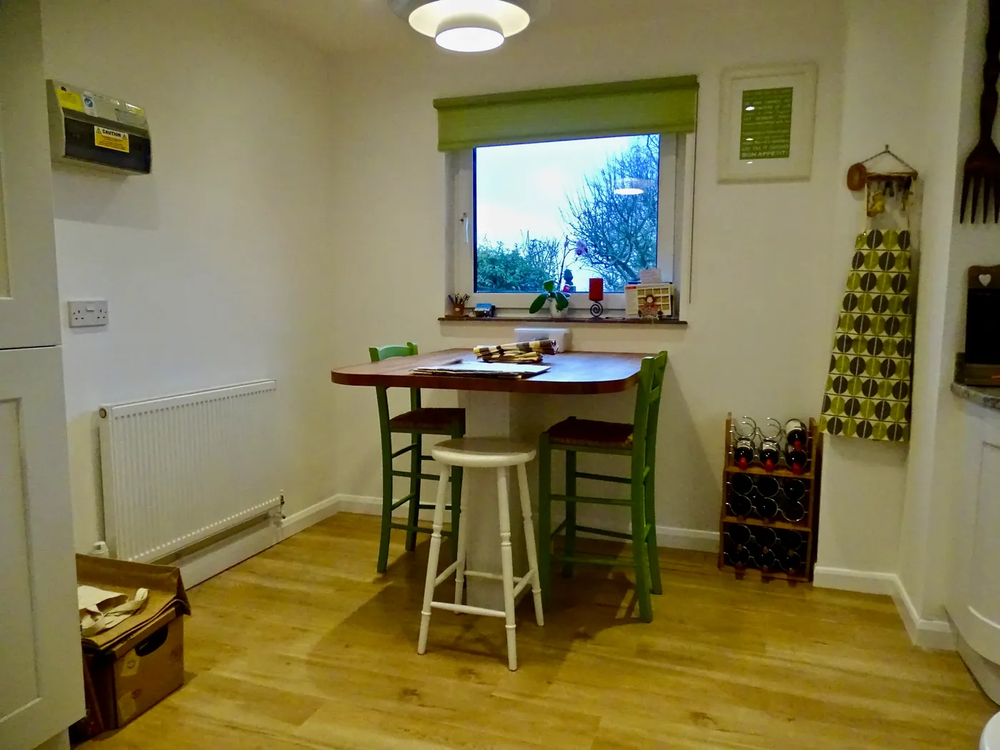 Cream Shaker Kitchen with Granite Worktops — project photo