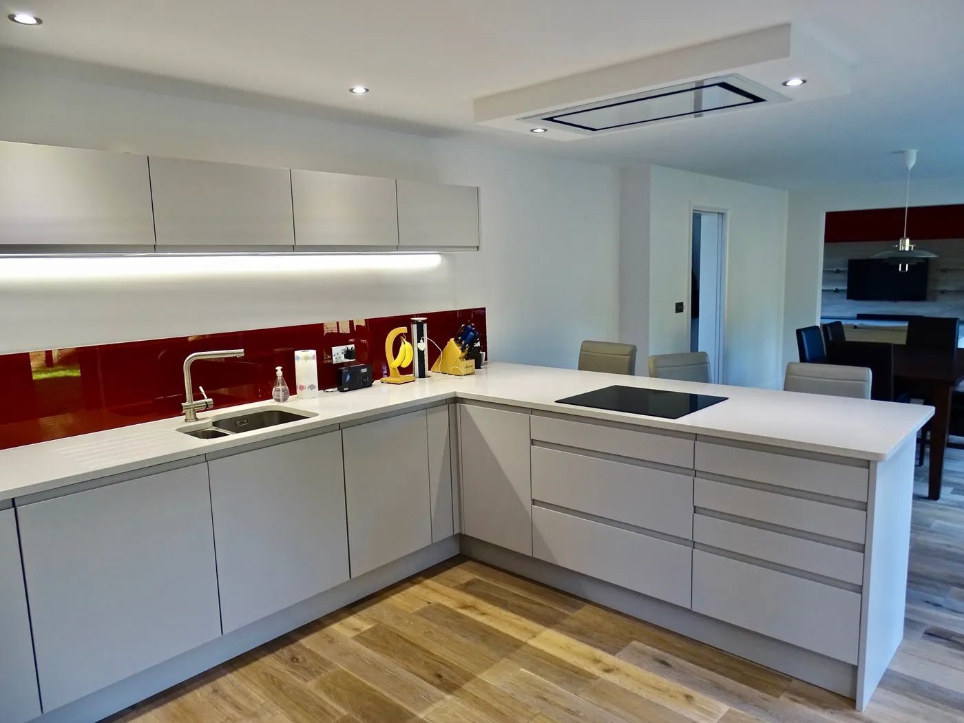 Contemporary Grey Kitchen with Breakfast Bar — project photo