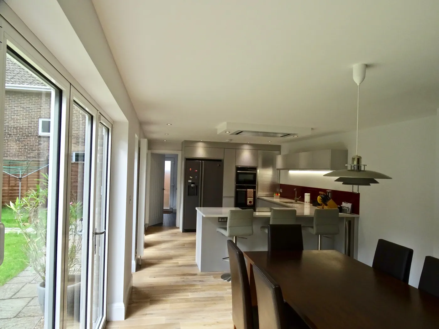 Contemporary Grey Kitchen with Breakfast Bar — project photo