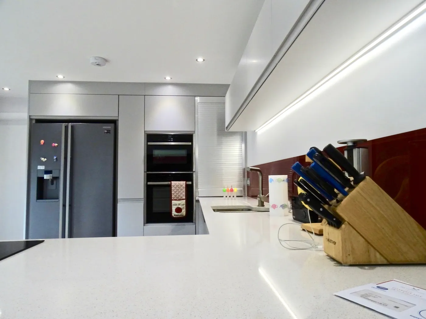 Contemporary Grey Kitchen with Breakfast Bar — project photo
